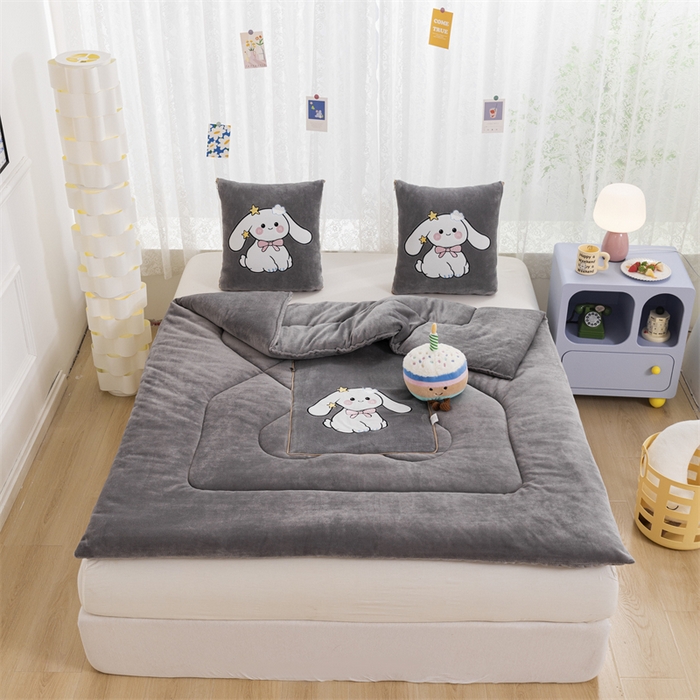 91家纺网 家纺一手货源 找家纺 哩哩熊 2025新款抱枕被子两用加厚二合一汽车载枕头办公室午睡毯子冬天靠枕-长耳兔系列 长耳兔-烟灰