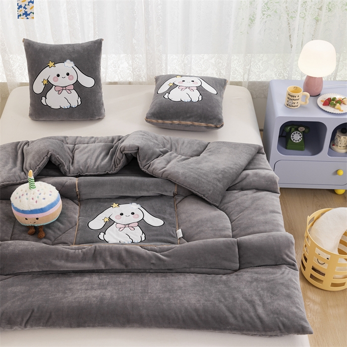 91家纺网 家纺一手货源 找家纺 哩哩熊 2025新款抱枕被子两用加厚二合一汽车载枕头办公室午睡毯子冬天靠枕-长耳兔系列 长耳兔-烟灰