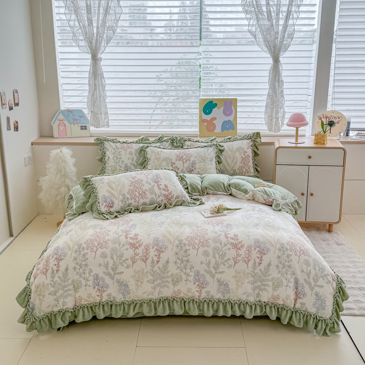 91家纺网 家纺一手货源 找家纺 （总）橘子家 2025轻奢法式花边公主风婴儿绒牛奶绒高克重四件套