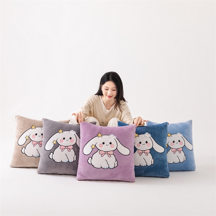 91家纺网 家纺一手货源 找家纺 哩哩熊 2025新款抱枕被子两用加厚二合一汽车载枕头办公室午睡毯子冬天靠枕-长耳兔系列 组合图仅供展示不可下单
