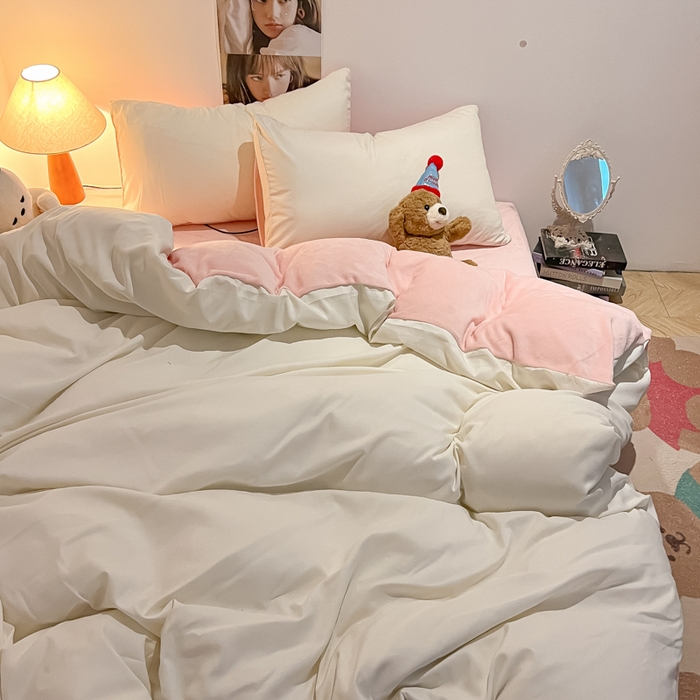 91家纺网 家纺一手货源 找家纺 悦织湾家纺 2025新款水洗棉牛奶绒单面绒单被套四件套双面两用春秋冬都可用学生宿舍四件套 单面绒奶白浅粉