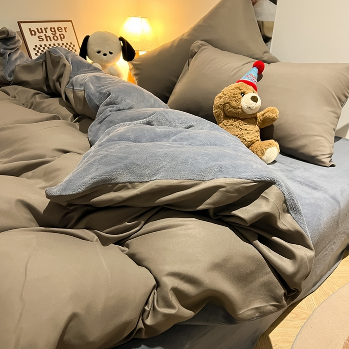 91家纺网 家纺一手货源 找家纺 悦织湾家纺 2025新款水洗棉牛奶绒单面绒单被套四件套双面两用春秋冬都可用学生宿舍四件套 单面绒浅灰