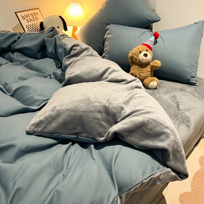91家纺网 家纺一手货源 找家纺 悦织湾家纺 2025新款水洗棉牛奶绒单面绒单被套四件套双面两用春秋冬都可用学生宿舍四件套 单面绒浅兰灰浅灰