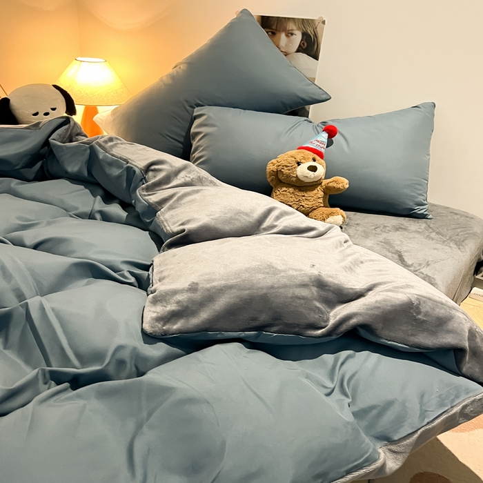 91家纺网 家纺一手货源 找家纺 悦织湾家纺 2025新款水洗棉牛奶绒单面绒单被套四件套双面两用春秋冬都可用学生宿舍四件套 单面绒浅兰灰浅灰