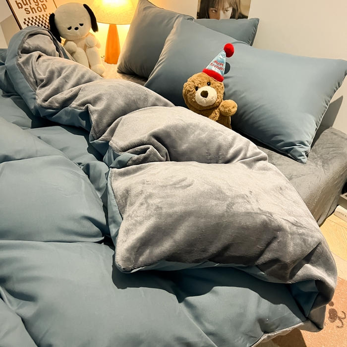 91家纺网 家纺一手货源 找家纺 悦织湾家纺 2025新款水洗棉牛奶绒单面绒单被套四件套双面两用春秋冬都可用学生宿舍四件套 单面绒浅兰灰浅灰