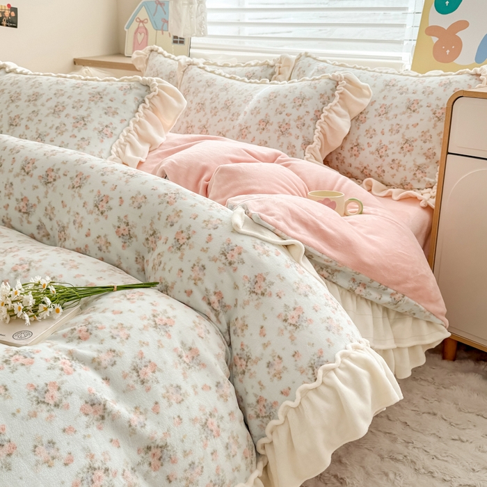 91家纺网 家纺一手货源 找家纺 （总）橘子家 2025轻奢法式花边公主风婴儿绒牛奶绒高克重四件套