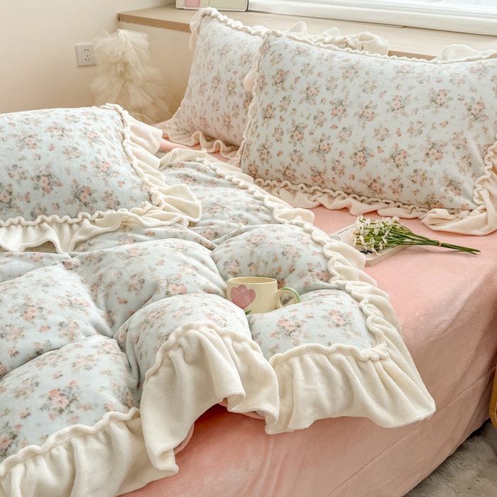 91家纺网 家纺一手货源 找家纺 （总）橘子家 2025轻奢法式花边公主风婴儿绒牛奶绒高克重四件套