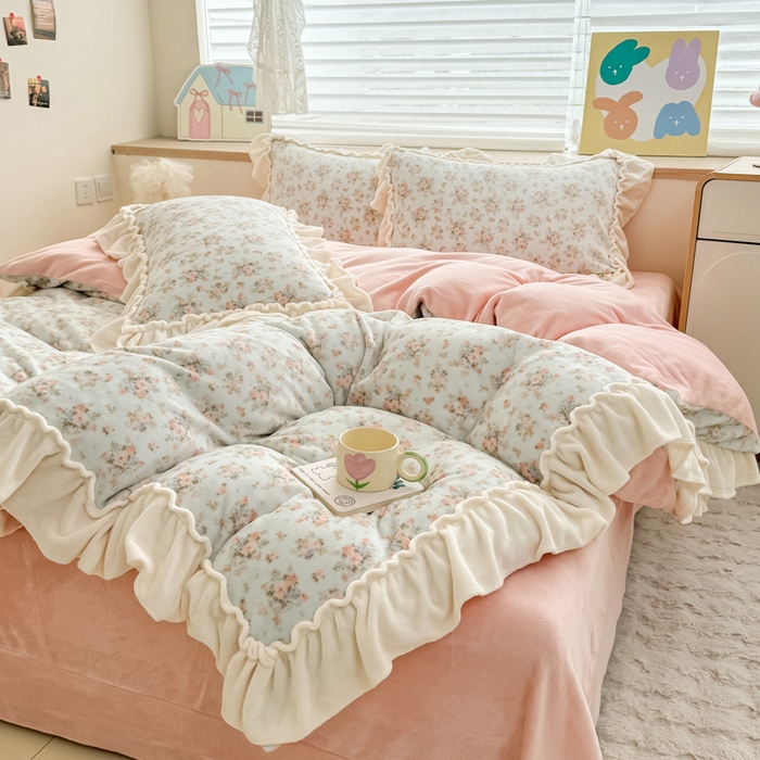 91家纺网 家纺一手货源 找家纺 （总）橘子家 2025轻奢法式花边公主风婴儿绒牛奶绒高克重四件套