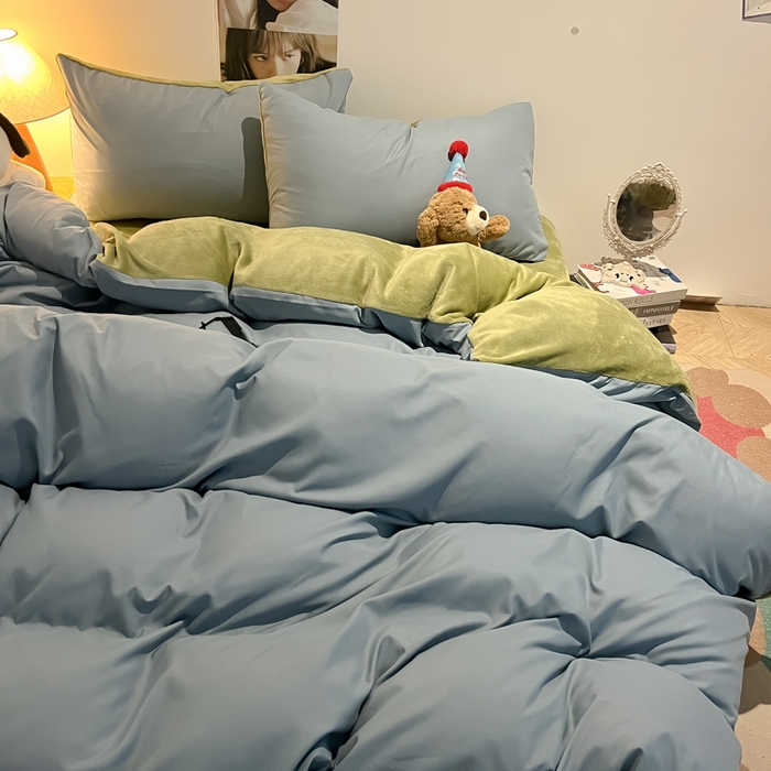 91家纺网 家纺一手货源 找家纺 悦织湾家纺 2025新款水洗棉牛奶绒单面绒单被套四件套双面两用春秋冬都可用学生宿舍四件套 单面绒浅兰抹茶