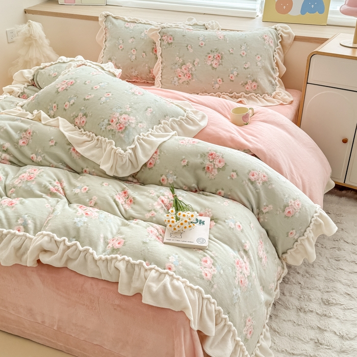 91家纺网 家纺一手货源 找家纺 橘子家 2025轻奢法式花边公主风婴儿绒牛奶绒高克重四件套 安妮