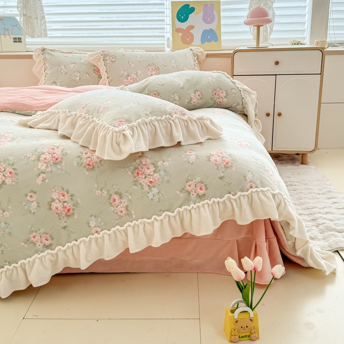 91家纺网 家纺一手货源 找家纺 橘子家 2025轻奢法式花边公主风婴儿绒牛奶绒高克重四件套 安妮