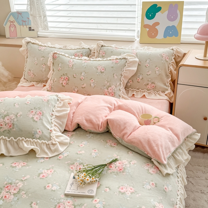 91家纺网 家纺一手货源 找家纺 橘子家 2025轻奢法式花边公主风婴儿绒牛奶绒高克重四件套 安妮