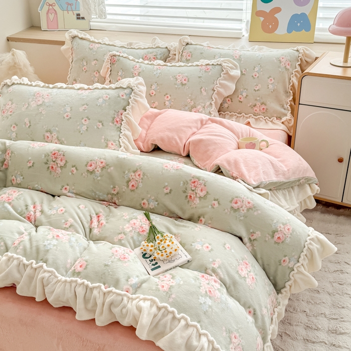 91家纺网 家纺一手货源 找家纺 橘子家 2025轻奢法式花边公主风婴儿绒牛奶绒高克重四件套 安妮