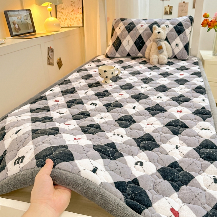 91家纺网 家纺一手货源 找家纺 （总）源舍家纺 2024新款牛奶绒学生宿舍床垫床褥款上下铺床垫