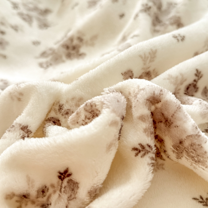 91家纺网 家纺一手货源 找家纺 橘子家 2025轻奢法式花边公主风婴儿绒牛奶绒高克重四件套 茶野