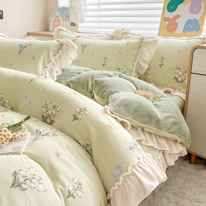 91家纺网 家纺一手货源 找家纺 橘子家 2025轻奢法式花边公主风婴儿绒牛奶绒高克重四件套 风铃草