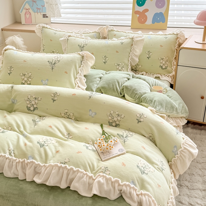 91家纺网 家纺一手货源 找家纺 橘子家 2025轻奢法式花边公主风婴儿绒牛奶绒高克重四件套 风铃草