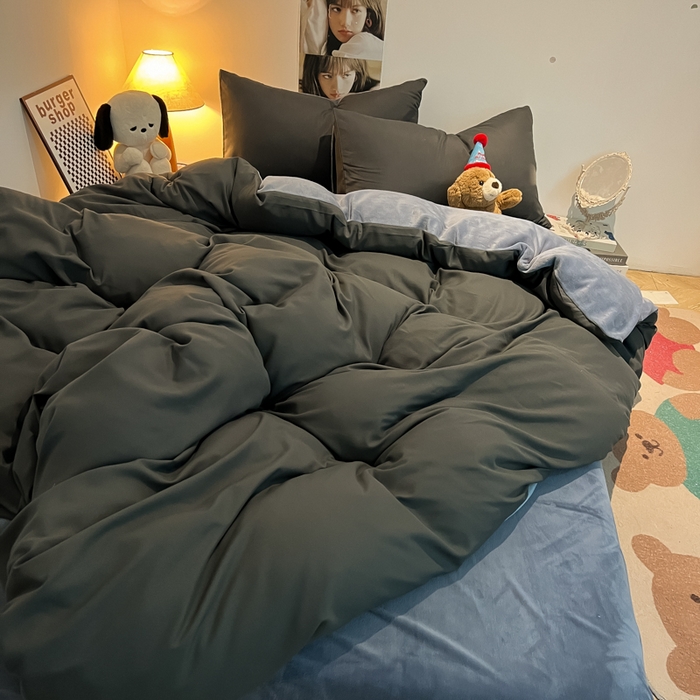 91家纺网 家纺一手货源 找家纺 悦织湾家纺 2025新款水洗棉牛奶绒单面绒单被套四件套双面两用春秋冬都可用学生宿舍四件套 单面绒深灰浅灰