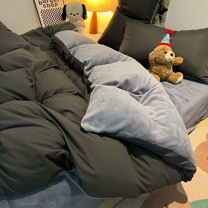 91家纺网 家纺一手货源 找家纺 悦织湾家纺 2025新款水洗棉牛奶绒单面绒单被套四件套双面两用春秋冬都可用学生宿舍四件套 单面绒深灰浅灰