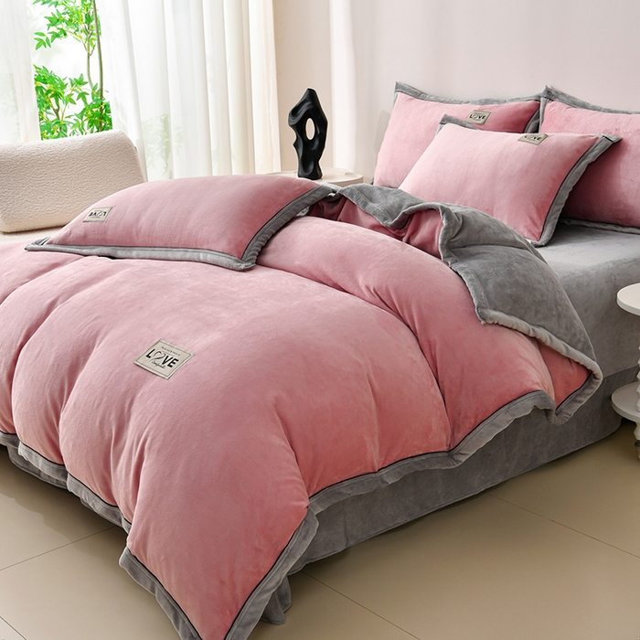 91家纺网 家纺一手货源 找家纺 （总）馨梦缘-2025新款牛奶绒四件套纯色双拼法兰绒四件套