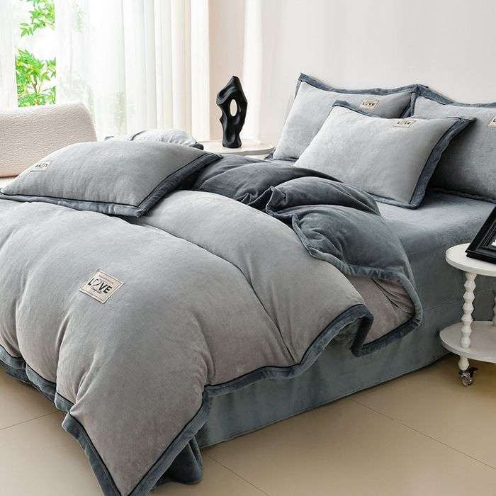 91家纺网 家纺一手货源 找家纺 （总）馨梦缘-2025新款牛奶绒四件套纯色双拼法兰绒四件套