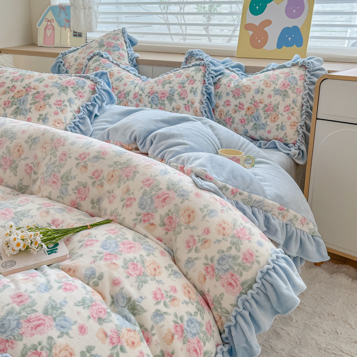 91家纺网 家纺一手货源 找家纺 橘子家 2025轻奢法式花边公主风婴儿绒牛奶绒高克重四件套 花间梦