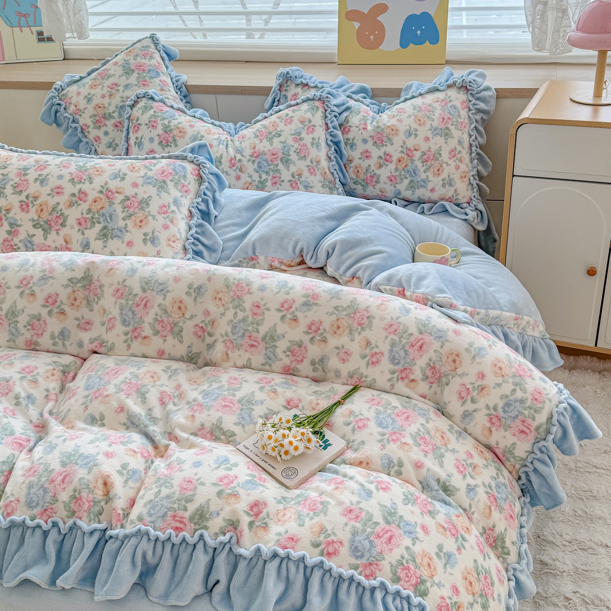 91家纺网 家纺一手货源 找家纺 橘子家 2025轻奢法式花边公主风婴儿绒牛奶绒高克重四件套 花间梦