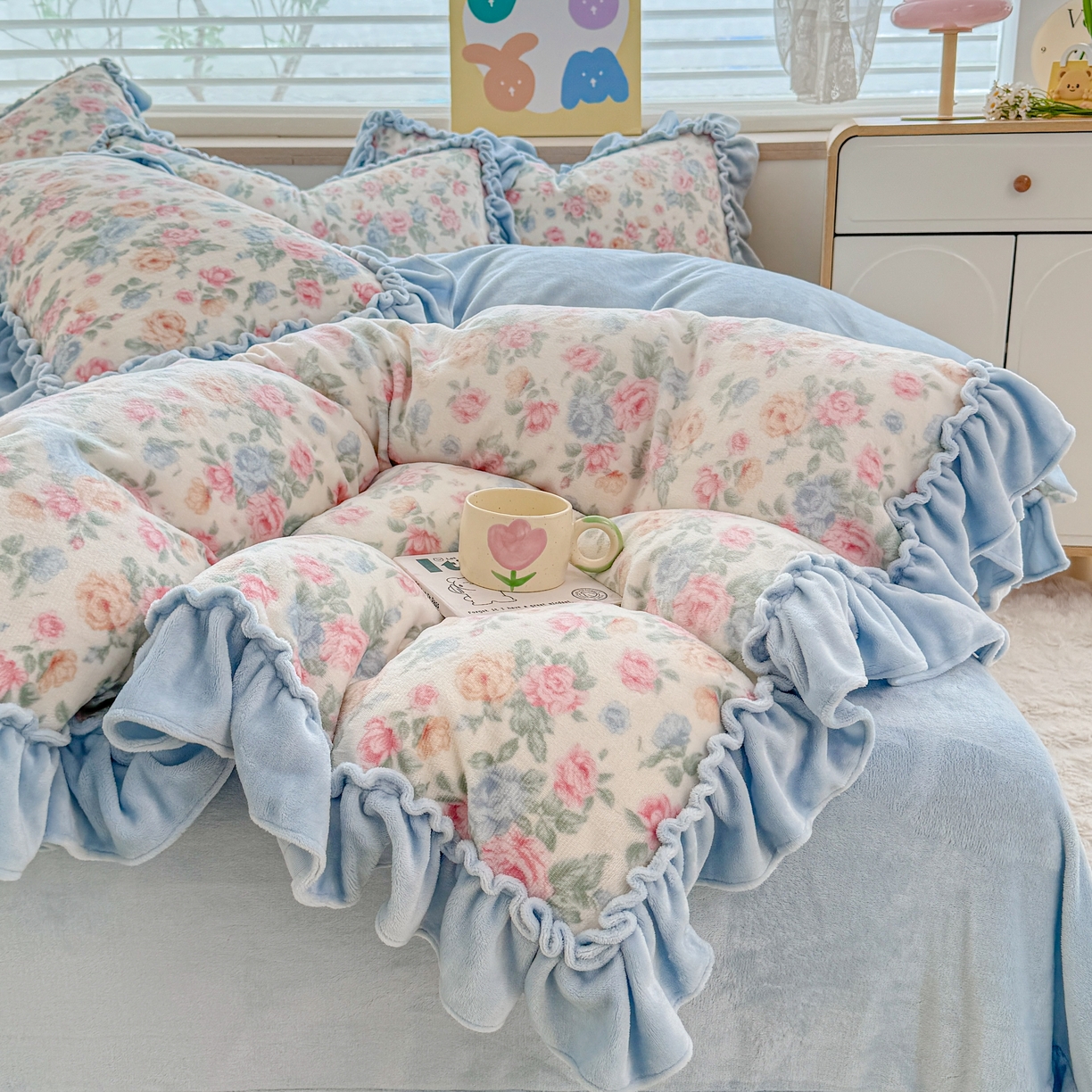 91家纺网 家纺一手货源 找家纺 橘子家 2025轻奢法式花边公主风婴儿绒牛奶绒高克重四件套 花间梦