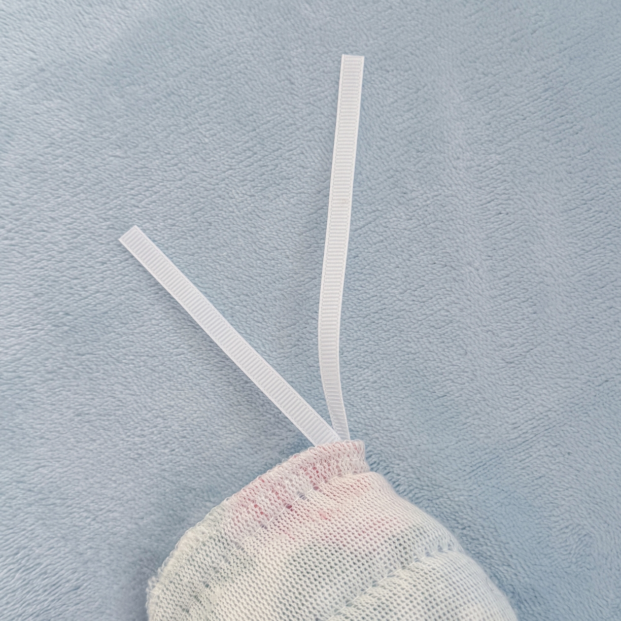 91家纺网 家纺一手货源 找家纺 橘子家 2025轻奢法式花边公主风婴儿绒牛奶绒高克重四件套 花间梦