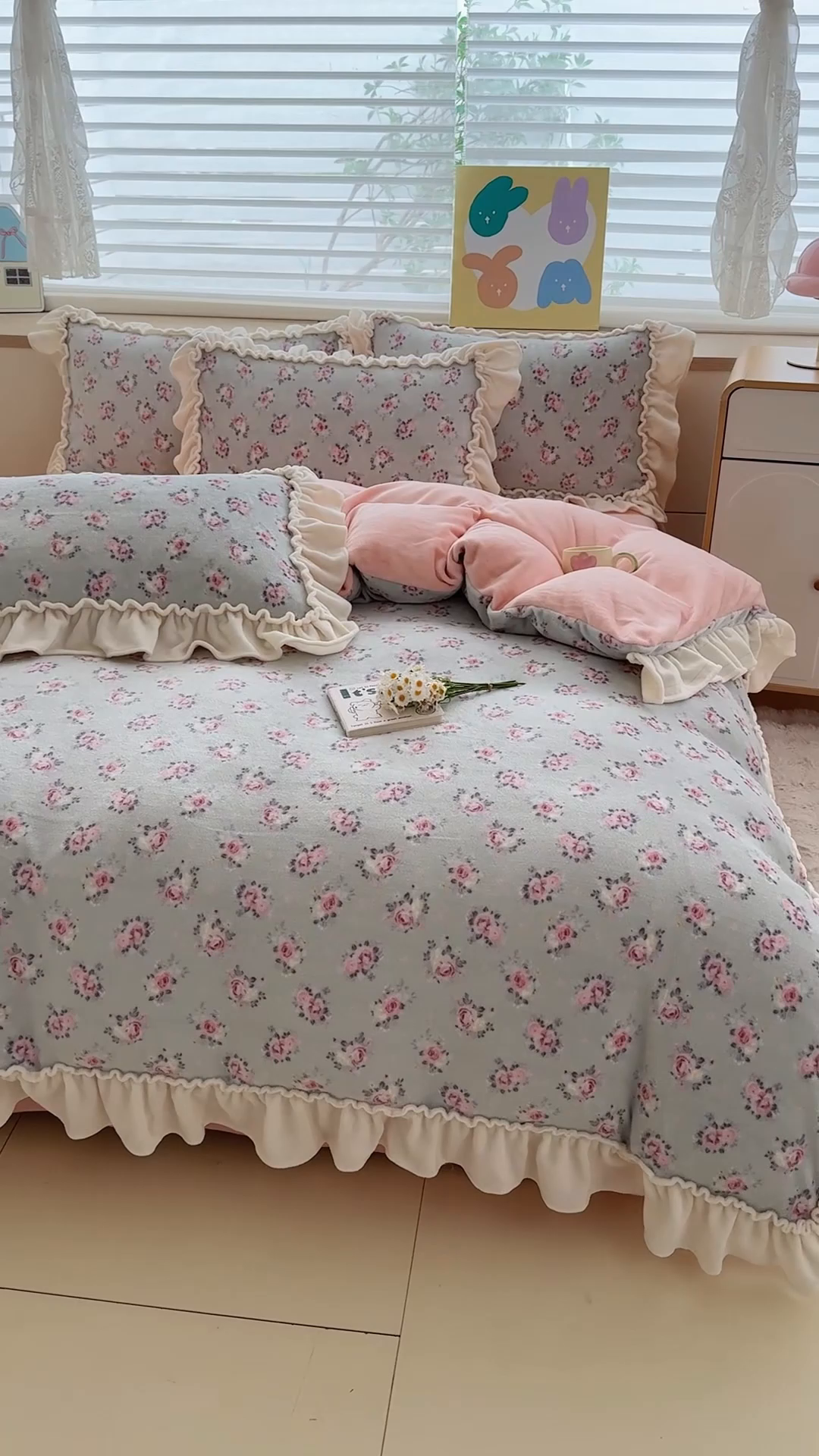 91家纺网 家纺一手货源 找家纺 橘子家 2025轻奢法式花边公主风婴儿绒牛奶绒高克重四件套 花间梦