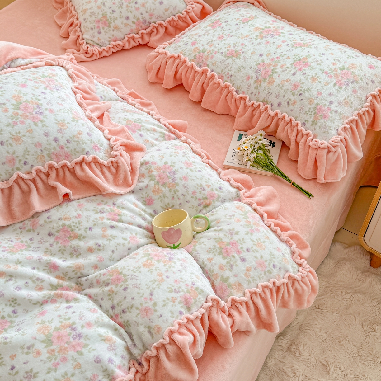 91家纺网 家纺一手货源 找家纺 橘子家 2025轻奢法式花边公主风婴儿绒牛奶绒高克重四件套 花香