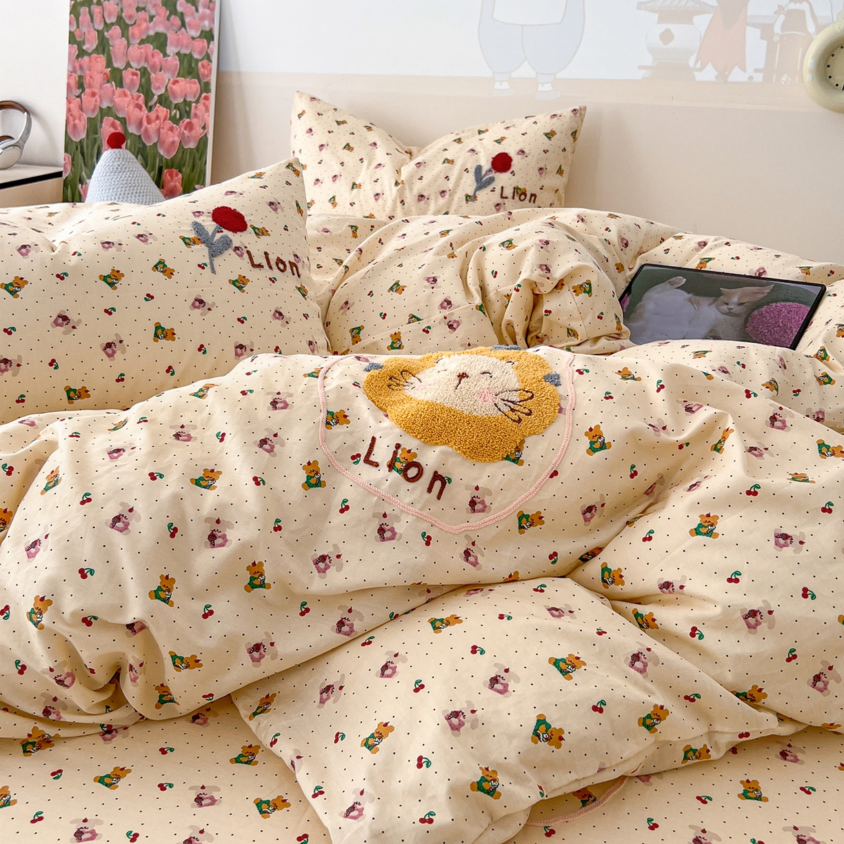 91家纺网 家纺一手货源 找家纺 舒居家纺 2025新款13070全棉纯棉毛巾绣四件套 蛋糕熊