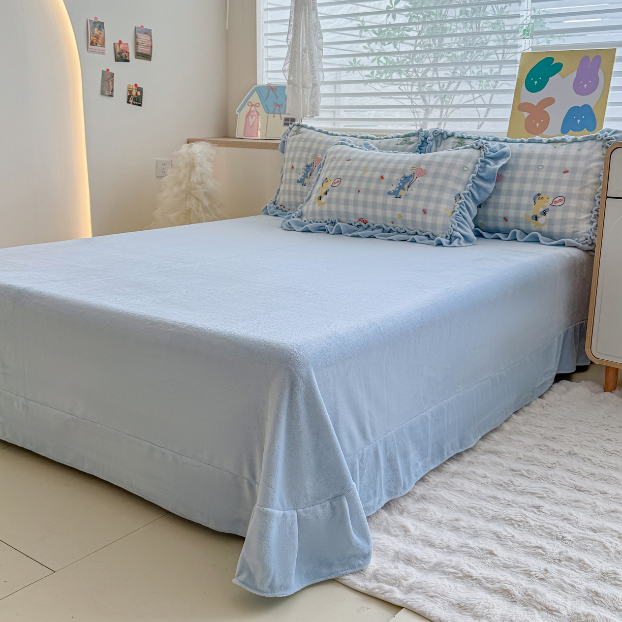 91家纺网 家纺一手货源 找家纺 橘子家 2025轻奢法式花边公主风婴儿绒牛奶绒高克重四件套 欢乐恐龙