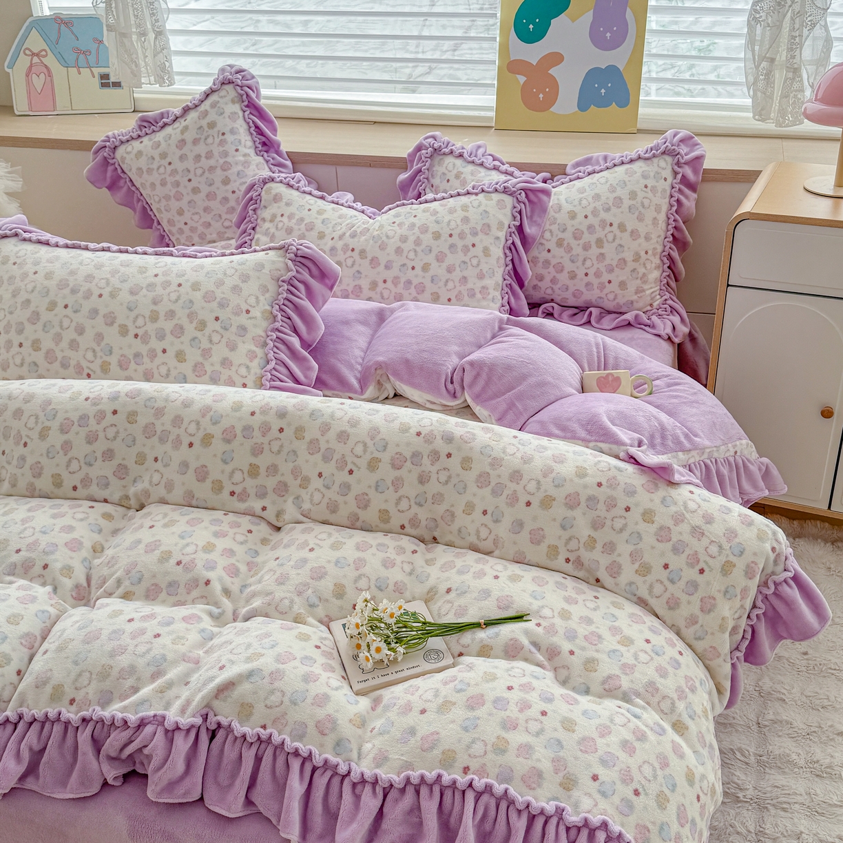 91家纺网 家纺一手货源 找家纺 橘子家 2025轻奢法式花边公主风婴儿绒牛奶绒高克重四件套 可可草莓