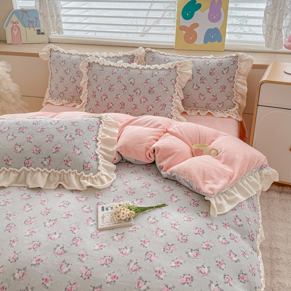 91家纺网 家纺一手货源 找家纺 橘子家 2025轻奢法式花边公主风婴儿绒牛奶绒高克重四件套 蔓可