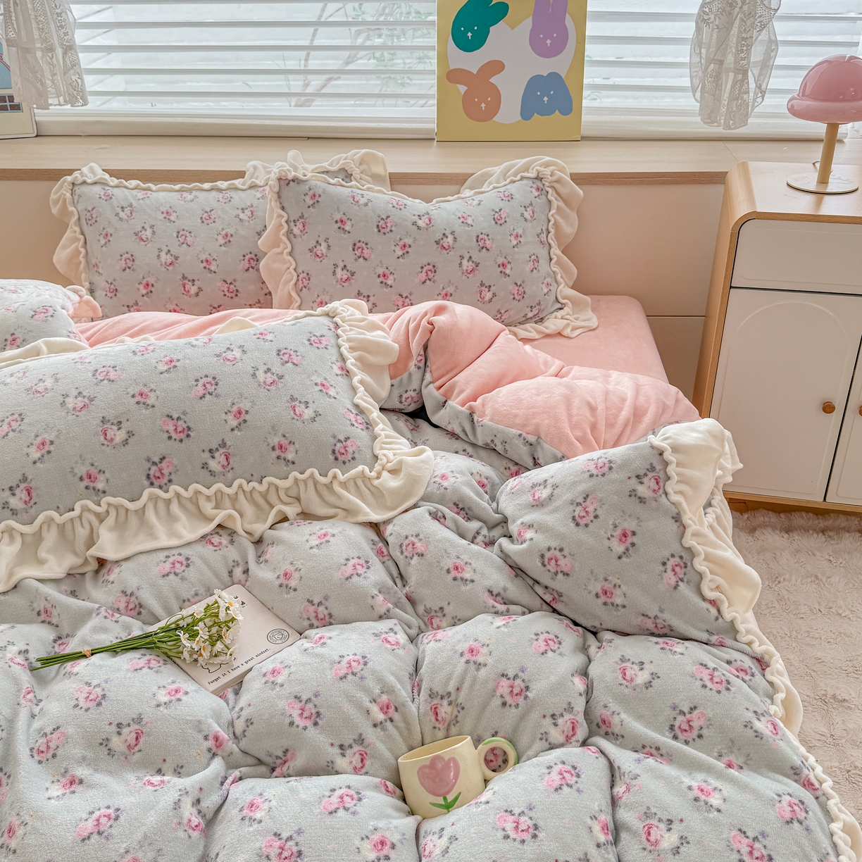 91家纺网 家纺一手货源 找家纺 橘子家 2025轻奢法式花边公主风婴儿绒牛奶绒高克重四件套 蔓可