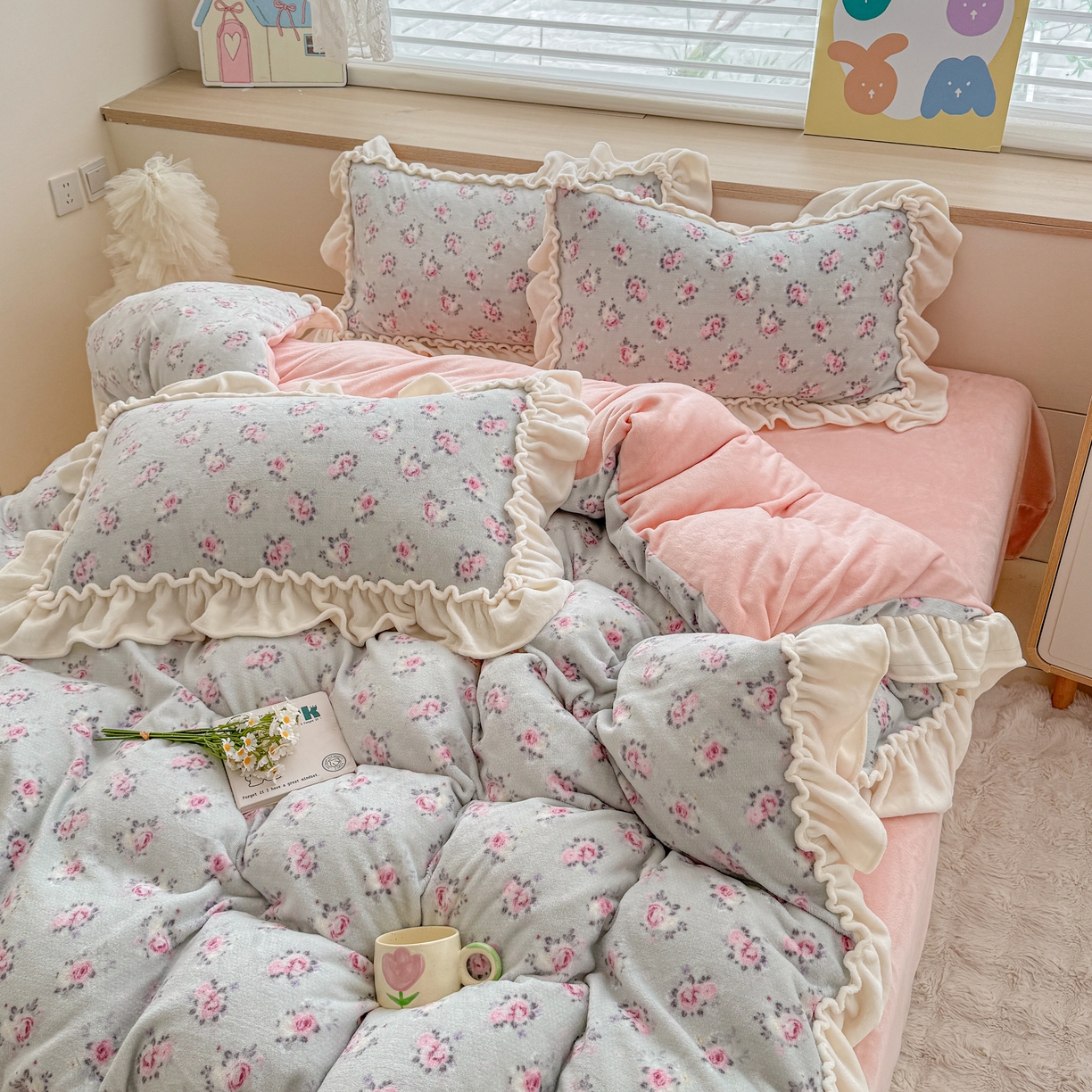 91家纺网 家纺一手货源 找家纺 橘子家 2025轻奢法式花边公主风婴儿绒牛奶绒高克重四件套 蔓可