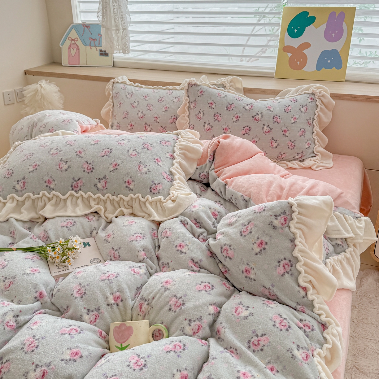 91家纺网 家纺一手货源 找家纺 橘子家 2025轻奢法式花边公主风婴儿绒牛奶绒高克重四件套 蔓可