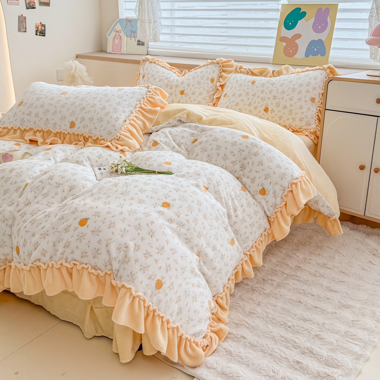 91家纺网 家纺一手货源 找家纺 橘子家 2025轻奢法式花边公主风婴儿绒牛奶绒高克重四件套 蜜桔