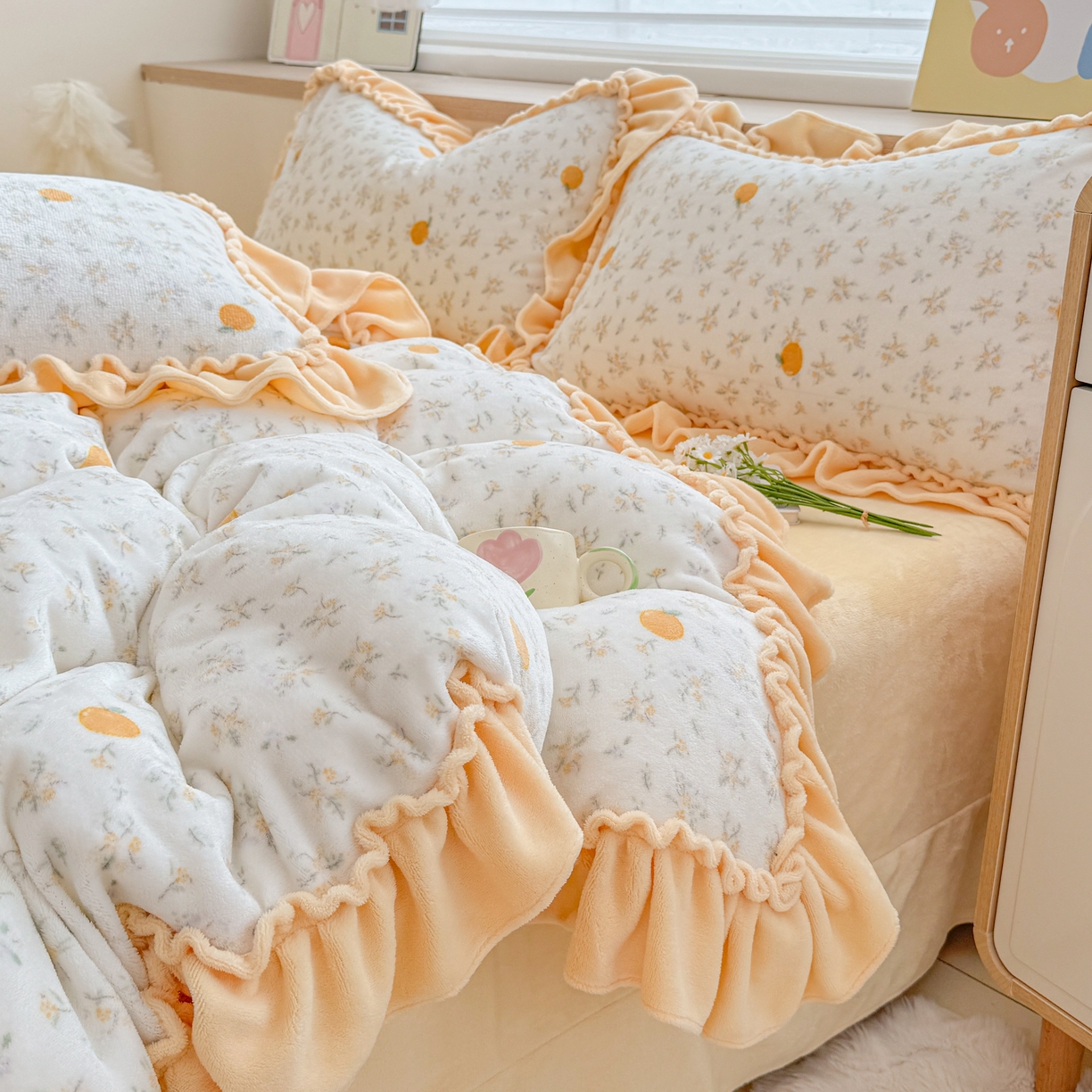 91家纺网 家纺一手货源 找家纺 橘子家 2025轻奢法式花边公主风婴儿绒牛奶绒高克重四件套 蜜桔