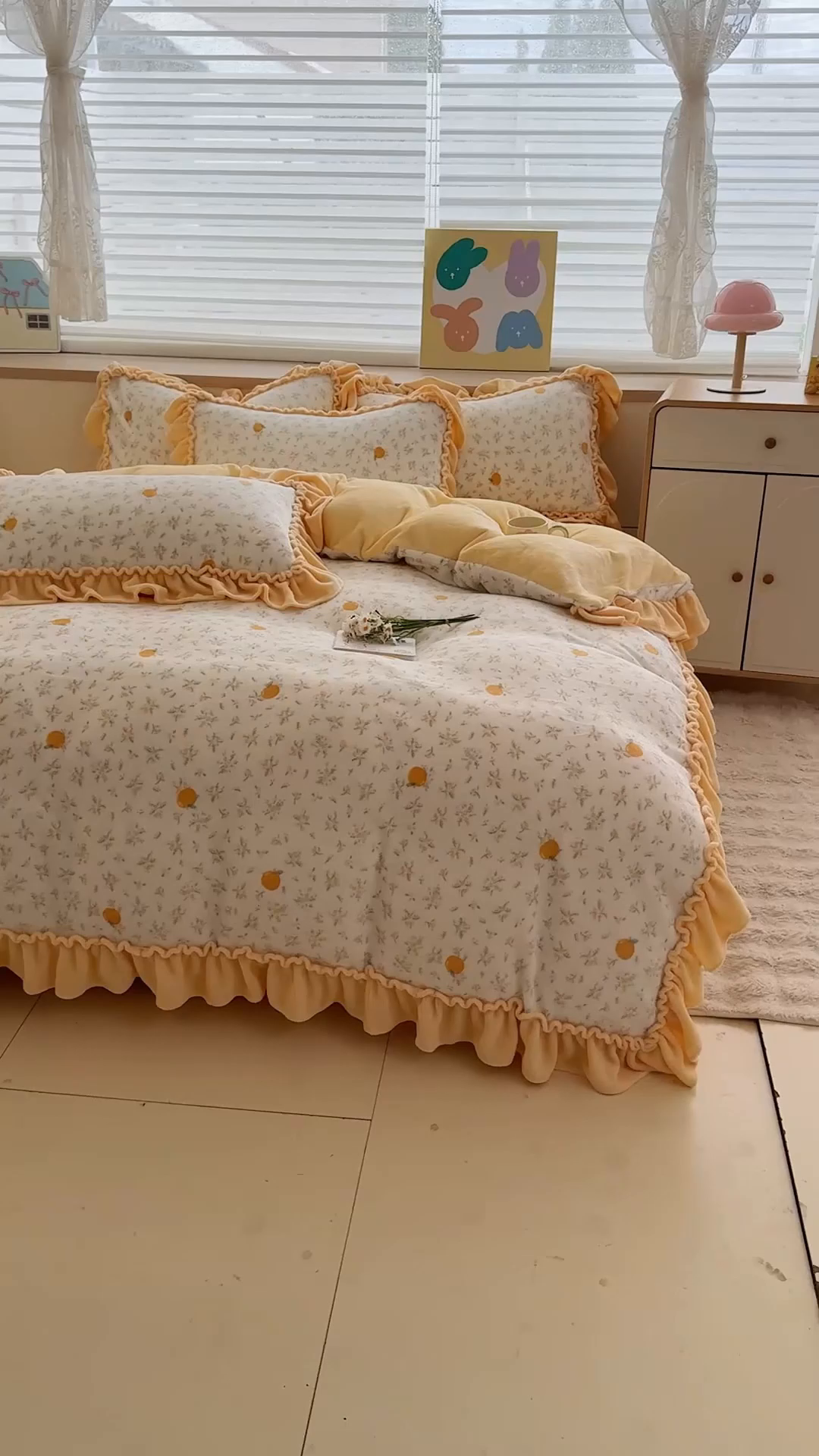 91家纺网 家纺一手货源 找家纺 橘子家 2025轻奢法式花边公主风婴儿绒牛奶绒高克重四件套 蜜桔