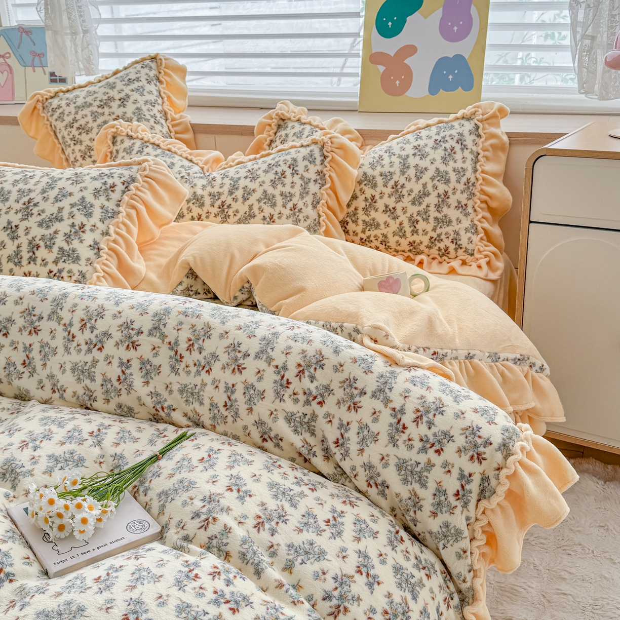 91家纺网 家纺一手货源 找家纺 橘子家 2025轻奢法式花边公主风婴儿绒牛奶绒高克重四件套 浅夕