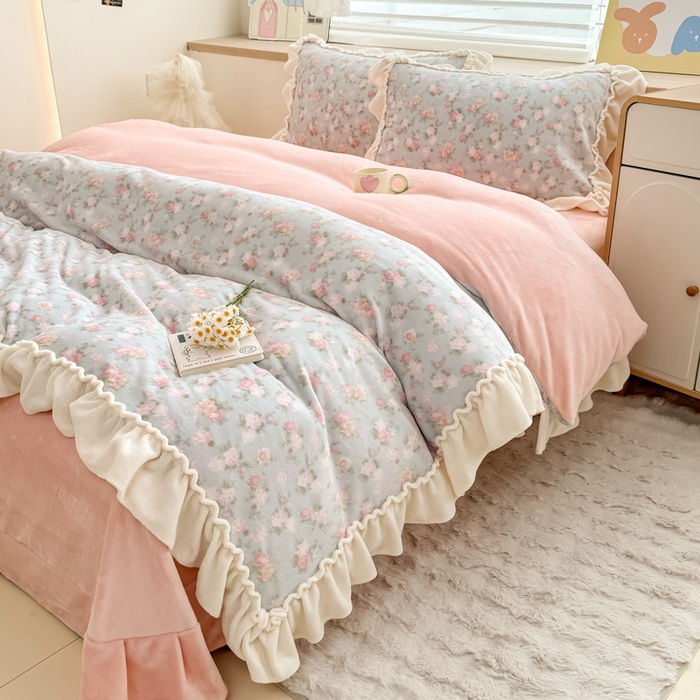 91家纺网 家纺一手货源 找家纺 橘子家 2025轻奢法式花边公主风婴儿绒牛奶绒高克重四件套 甜梦