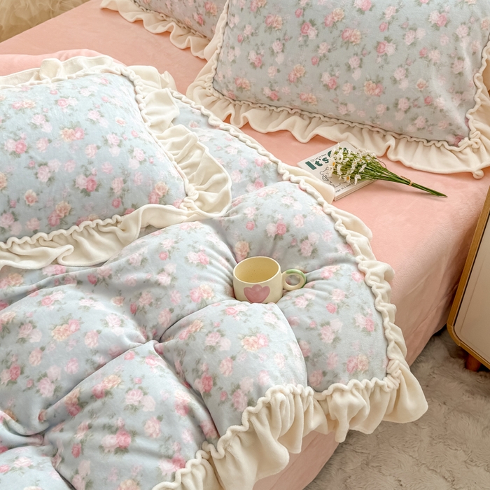 91家纺网 家纺一手货源 找家纺 橘子家 2025轻奢法式花边公主风婴儿绒牛奶绒高克重四件套 甜梦