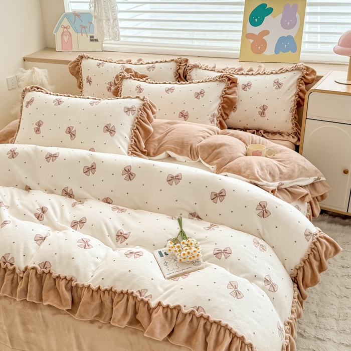 91家纺网 家纺一手货源 找家纺 橘子家 2025轻奢法式花边公主风婴儿绒牛奶绒高克重四件套 甜心