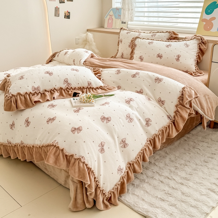 91家纺网 家纺一手货源 找家纺 橘子家 2025轻奢法式花边公主风婴儿绒牛奶绒高克重四件套 甜心