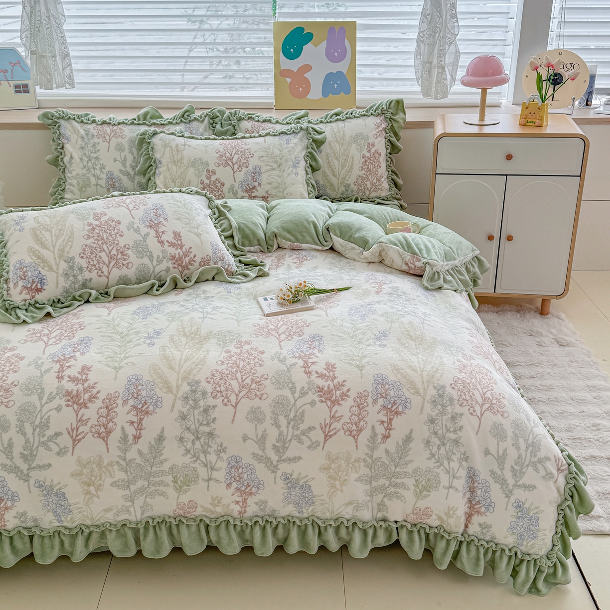 91家纺网 家纺一手货源 找家纺 橘子家 2025轻奢法式花边公主风婴儿绒牛奶绒高克重四件套 晚风