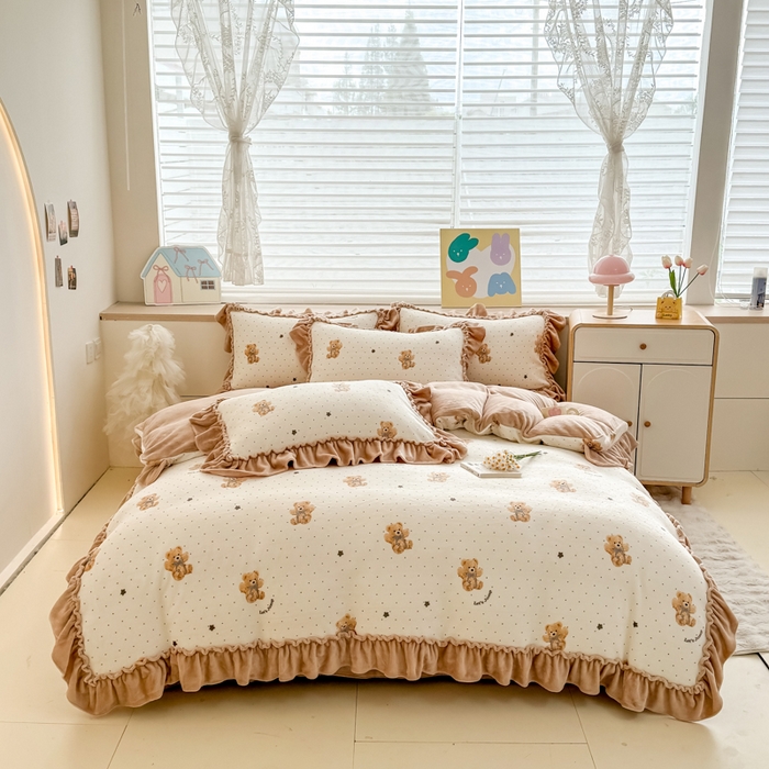 橘子家 2025轻奢法式花边公主风婴儿绒牛奶绒高克重四件套 小熊抱抱