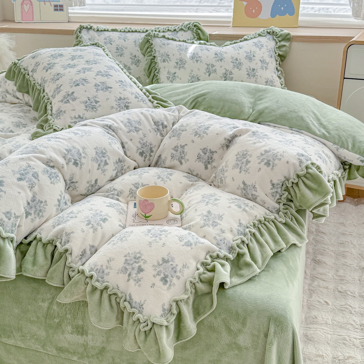 91家纺网 家纺一手货源 找家纺 橘子家 2025轻奢法式花边公主风婴儿绒牛奶绒高克重四件套 云漫