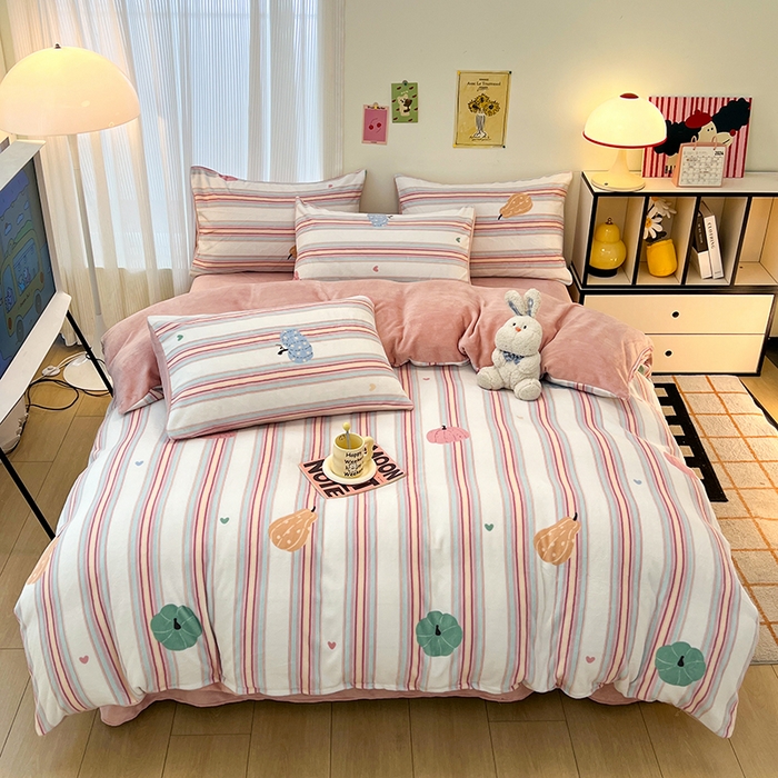 91家纺网 家纺一手货源 找家纺 HL原创 2025新款牛奶绒四件套 彩条南瓜